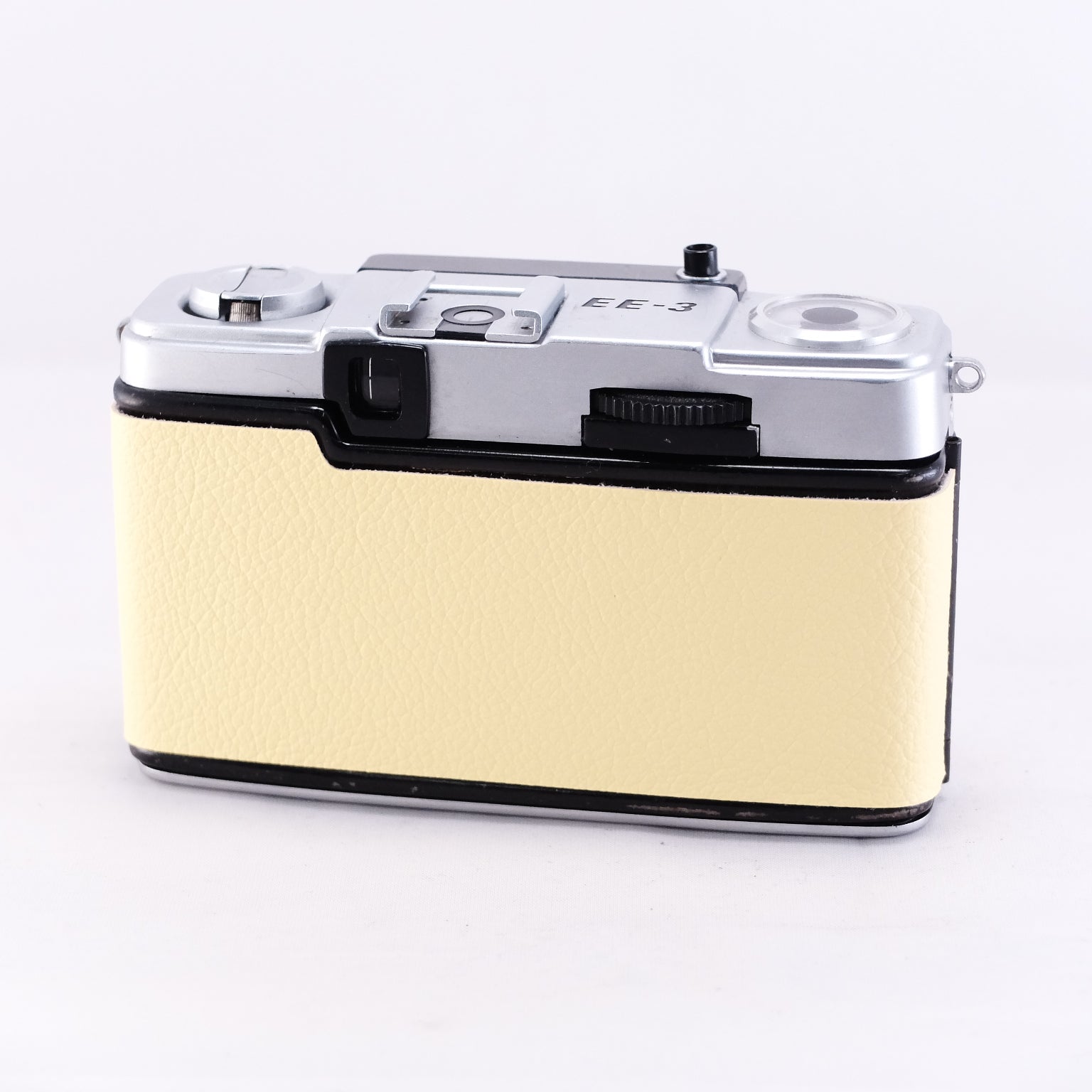OLYMPUS PEN EE-3 (Egg Yellow)
