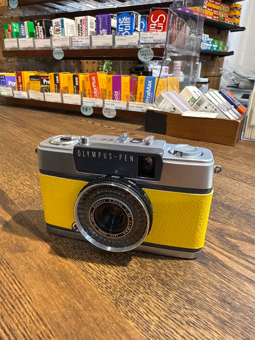 OLYMPUS PEN EE-2 (Lemon Yellow)