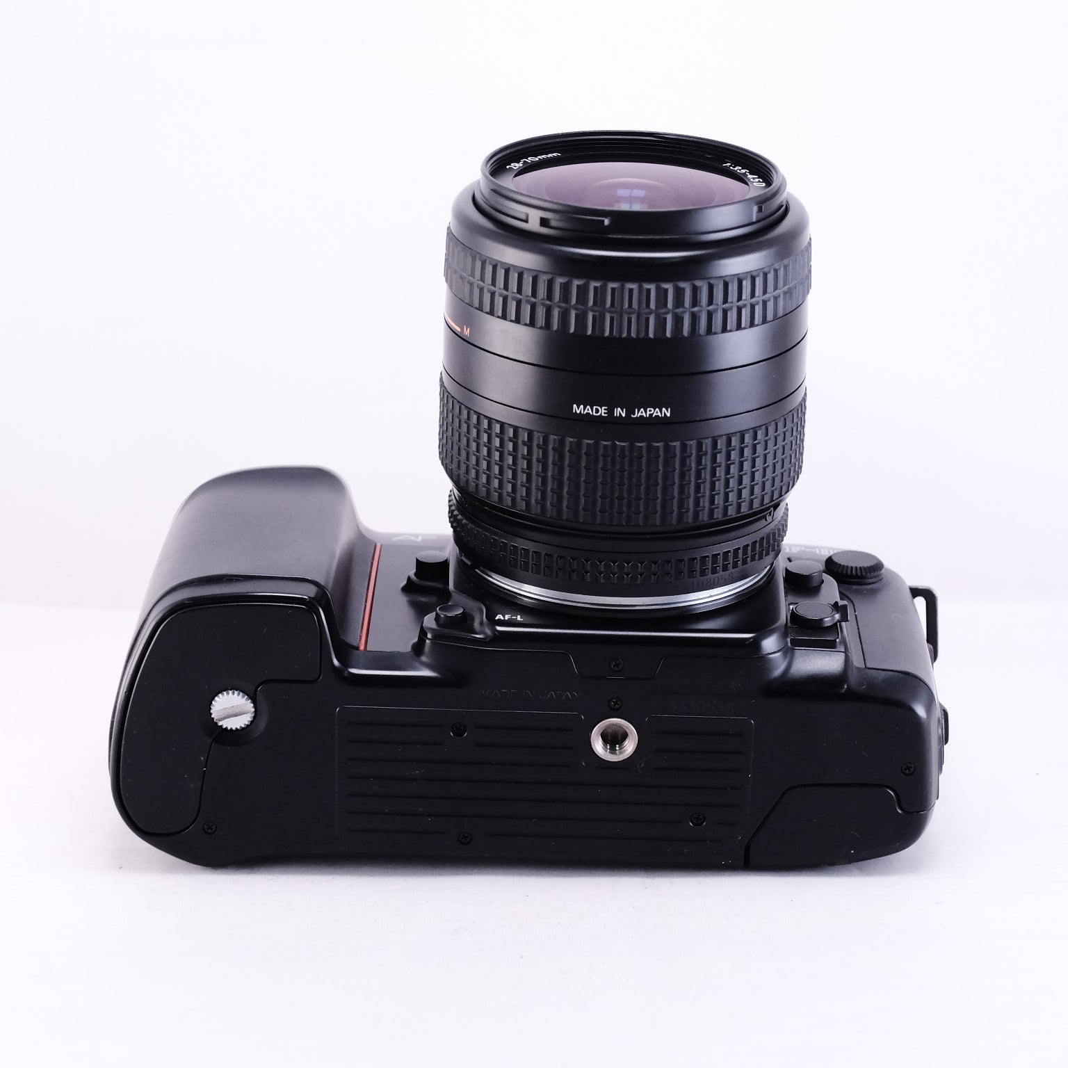 Nikon F-801s + AF NIKKOR 28-70mm F3.5-4.5 D [F]