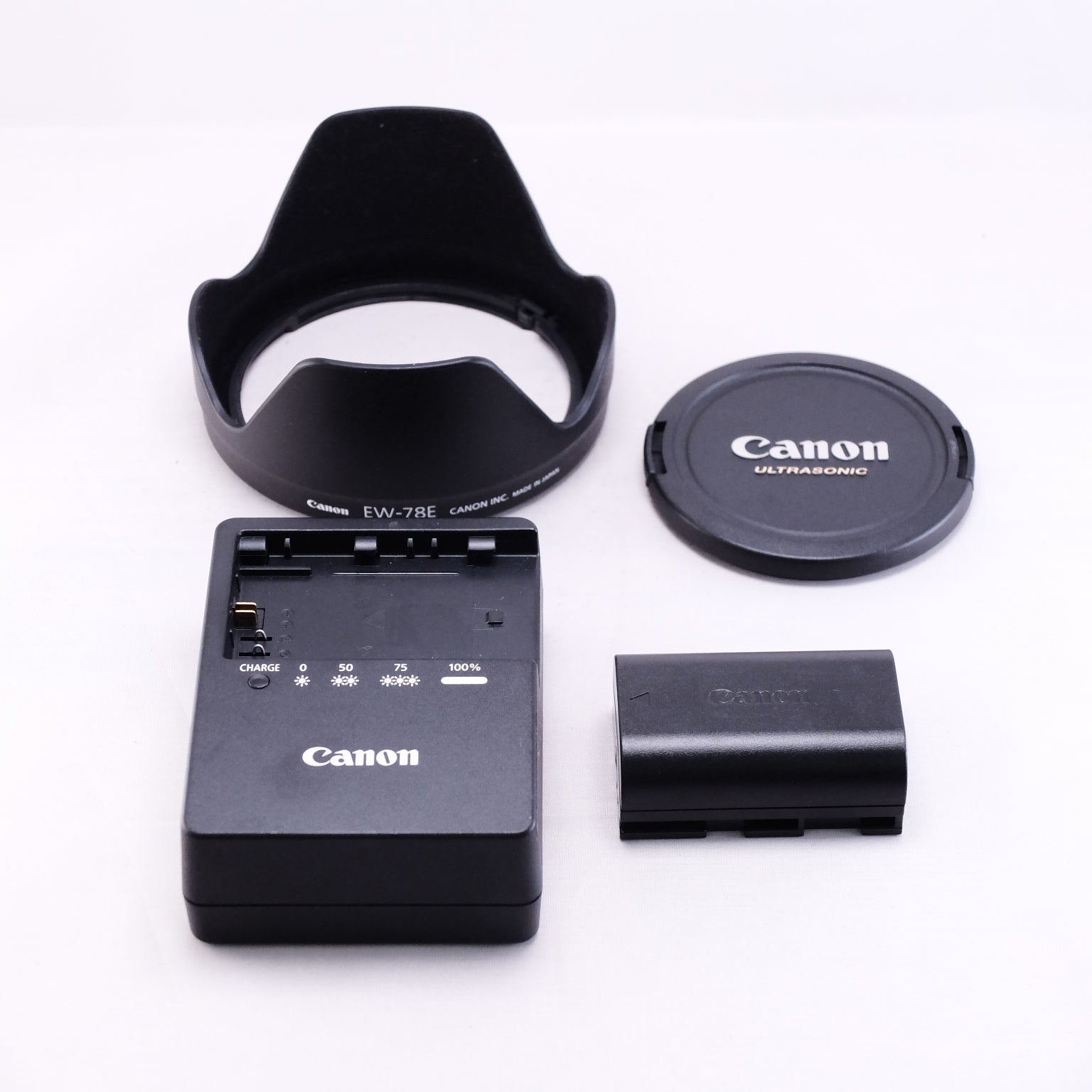 Canon EOS 7D + EF-S 15-85mm F3.5-5.6 IS USM