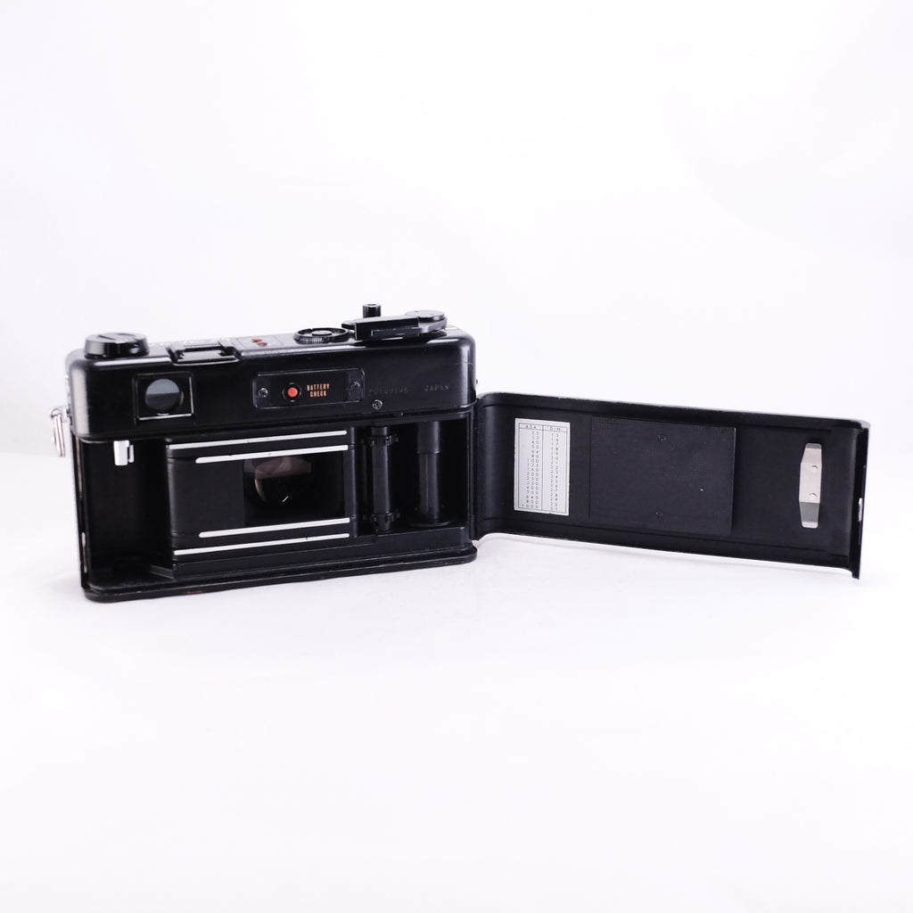 YASHICA Electro35 GT (black)