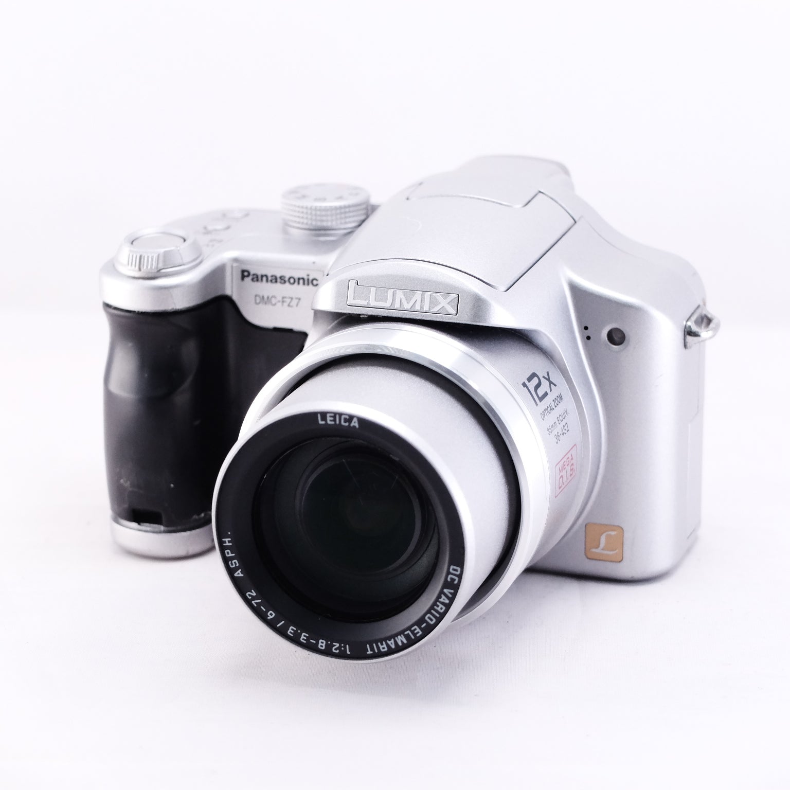 2006　Panasonic LUMIX DMC-FZ7（メモリーカード&バッテリー/充電器付き）