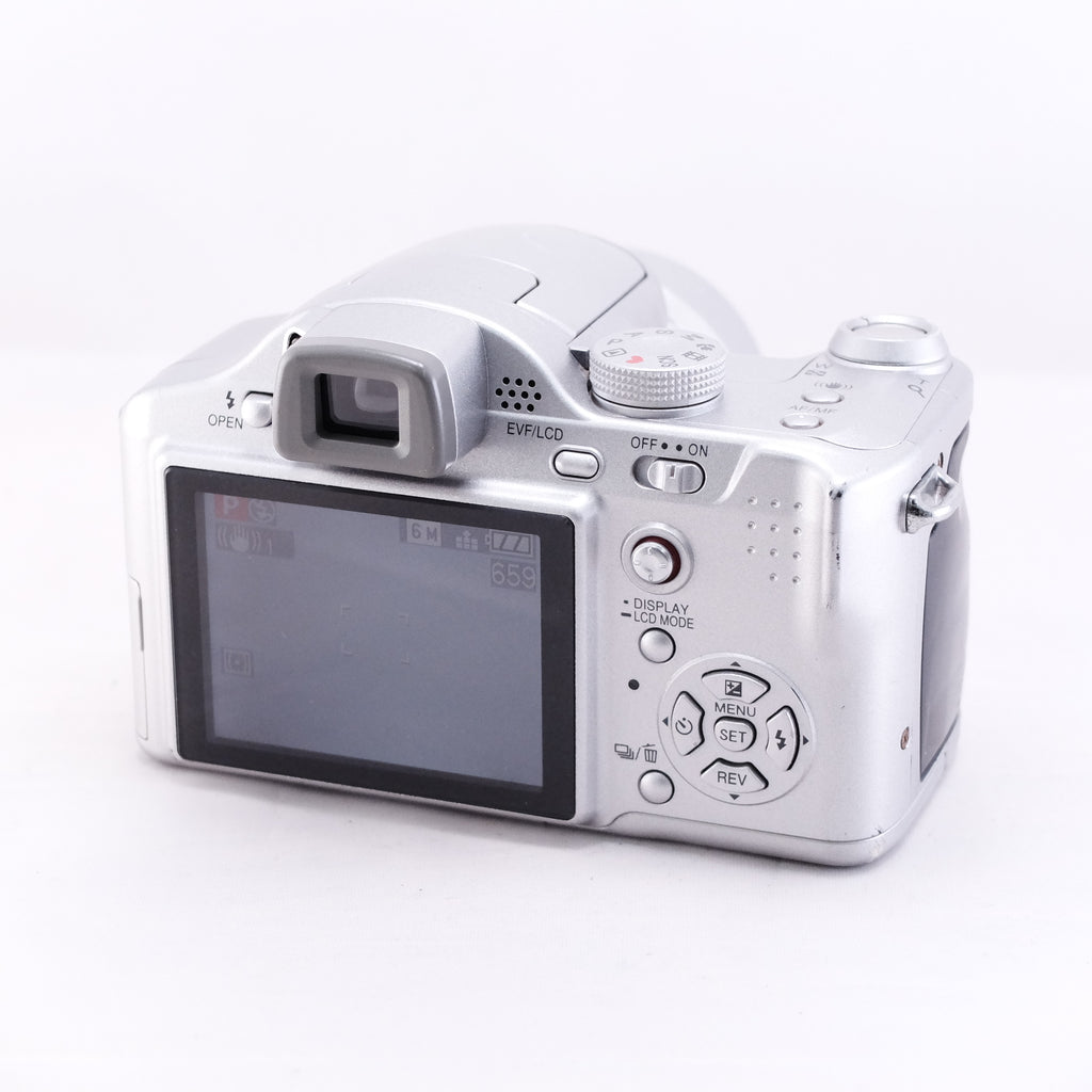 2006　Panasonic LUMIX DMC-FZ7（メモリーカード&バッテリー/充電器付き）