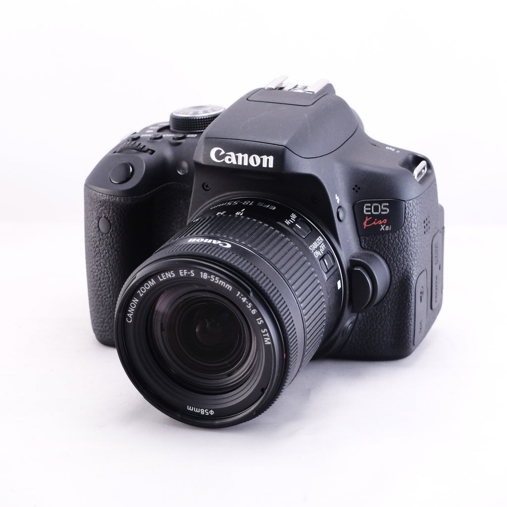 Canon EOS Kiss X8i + EF-S 18-55mm F4-5.6 IS STM