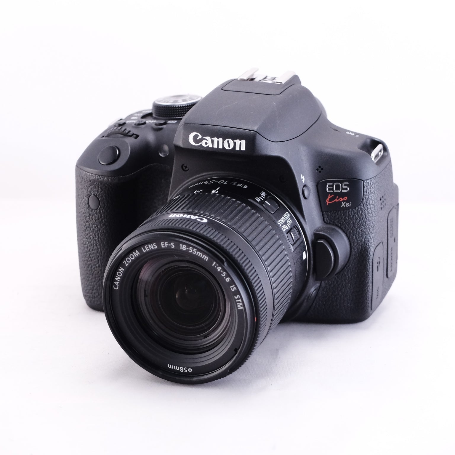 Canon EOS Kiss X8i + EF-S 18-55mm F4-5.6 IS STM