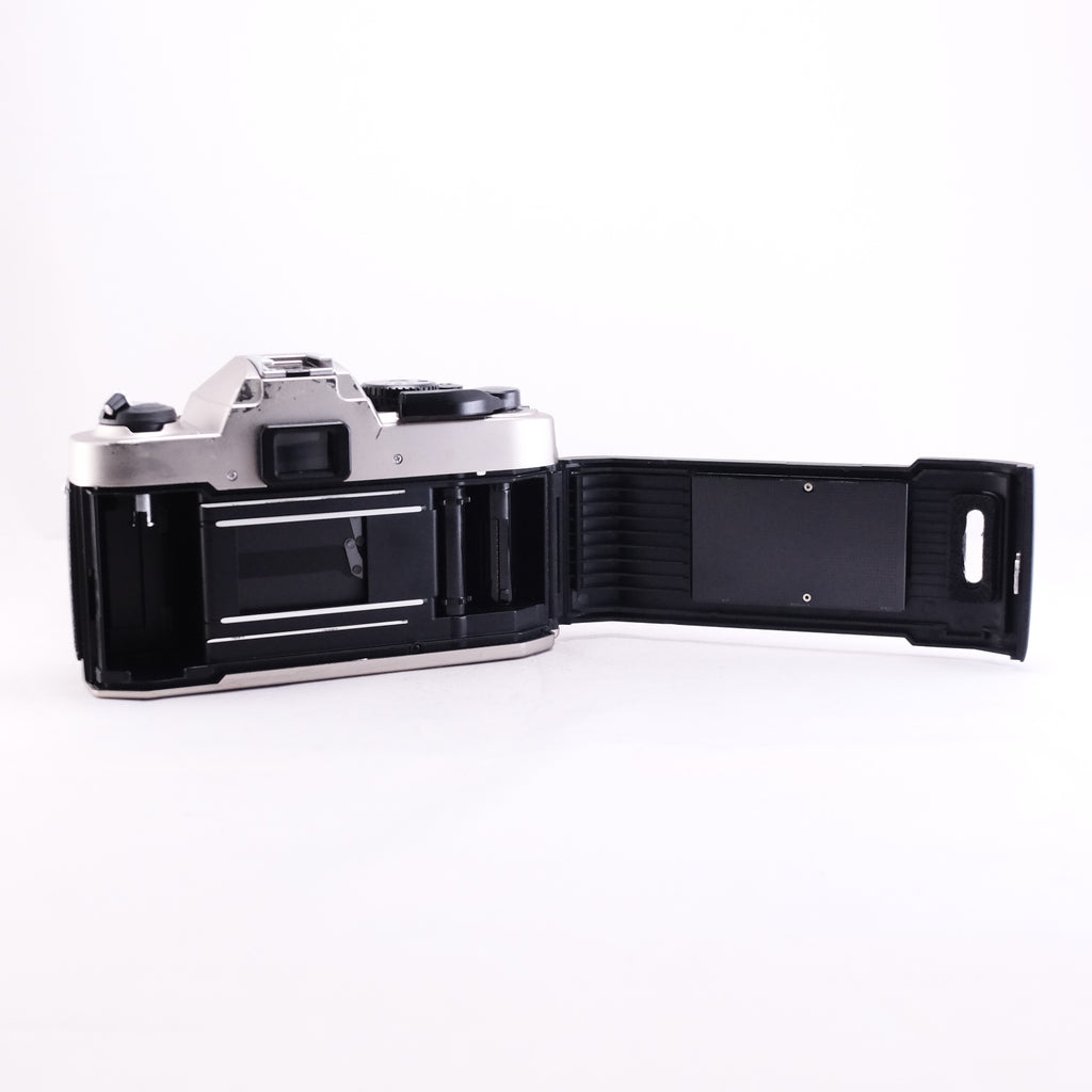 NIKON FM10 + Zoom-NIKKOR 35-70mm F3.5-4.8 ※整備品