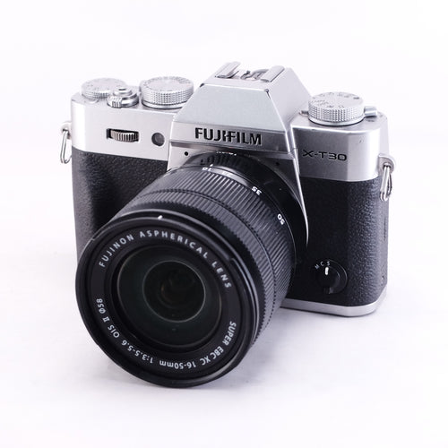 Fujifilm X-T30 + XC 16-50 II