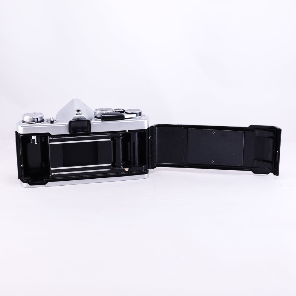 OLYMPUS OM-1n (Silver)