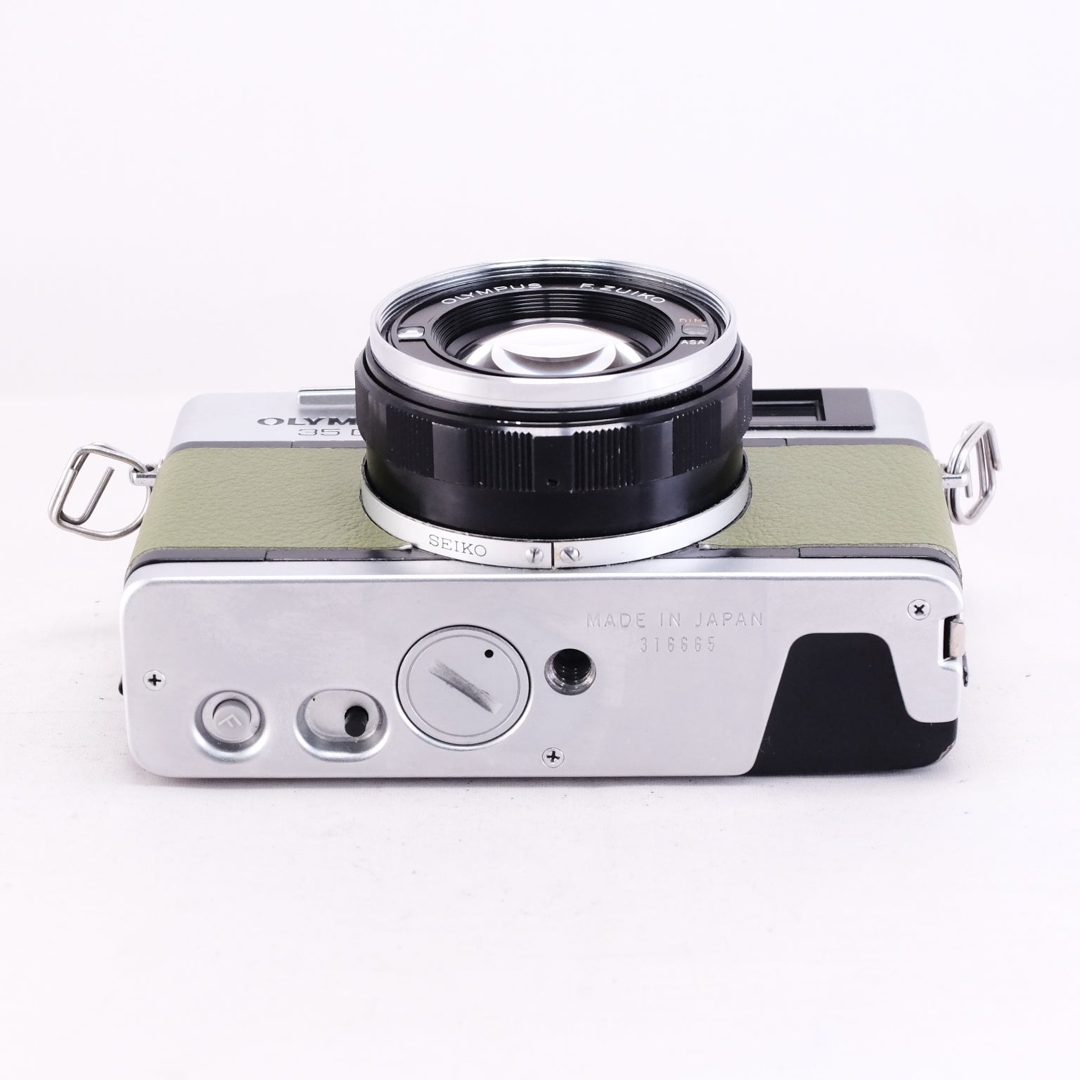 OLYMPUS 35DC (Mtatcha green)