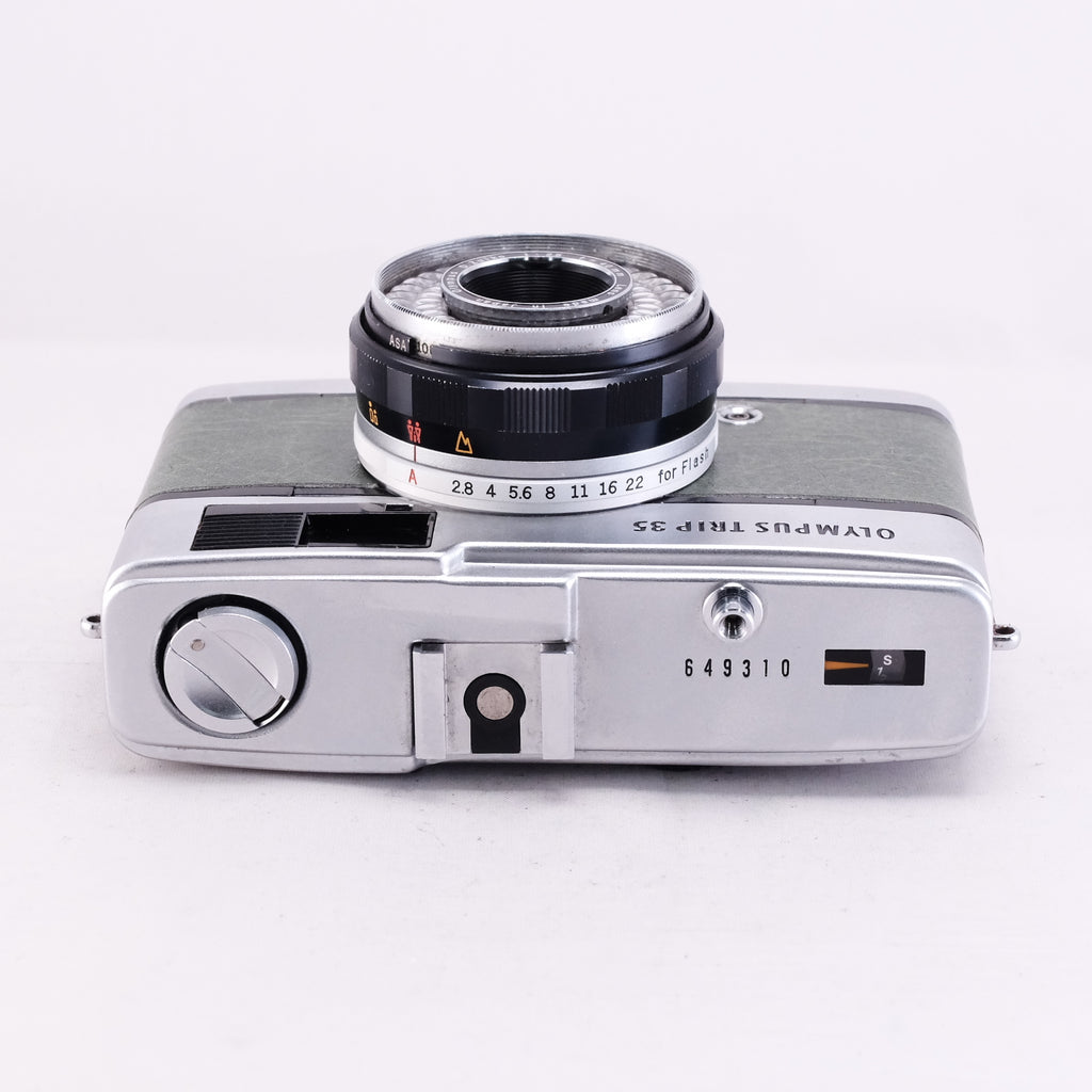 OLYMPUS TRIP 35 (Green Cowhide Style)