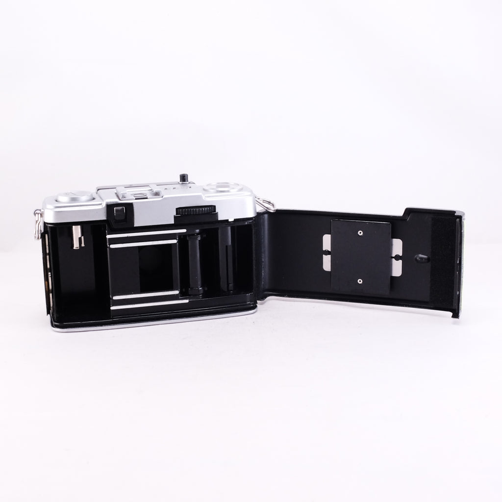 OLYMPUS PEN EE-3 (Light Green)