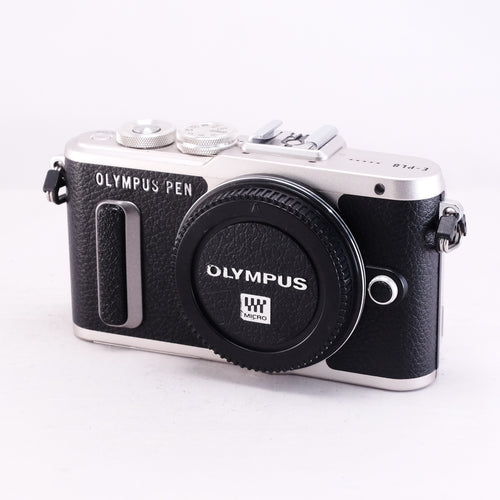 OLYMPUS PEN E-PL8 Body (Black) + Flash (4FS1)