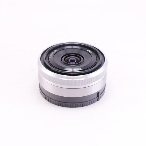 SONY E 16mm F2.8 (SEL16F28) + VCL-ECF1