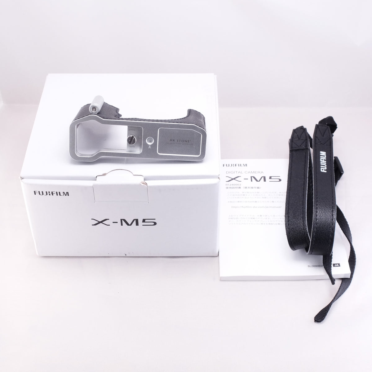 FUJIFILM X-M5 (black) + MR.STONE camera case [FujiX]