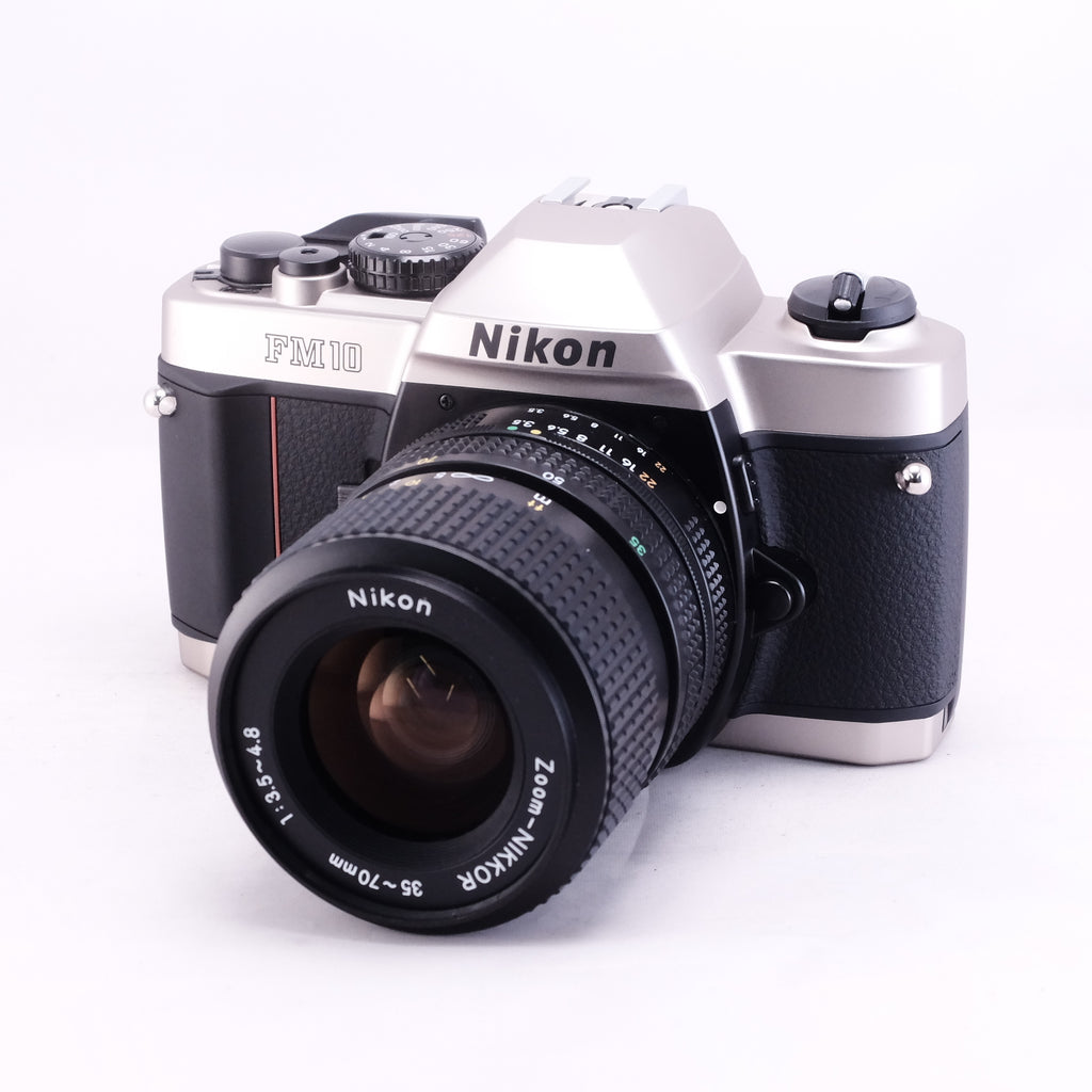 Nikon FM10 + 35-70/3.5-4.8