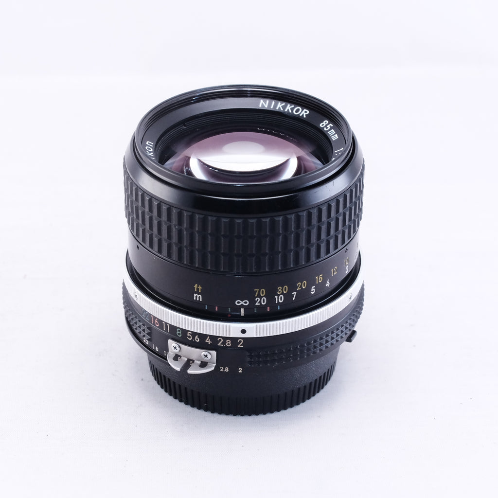 Nikon Ai NIKKOR 85mm F2 [F]