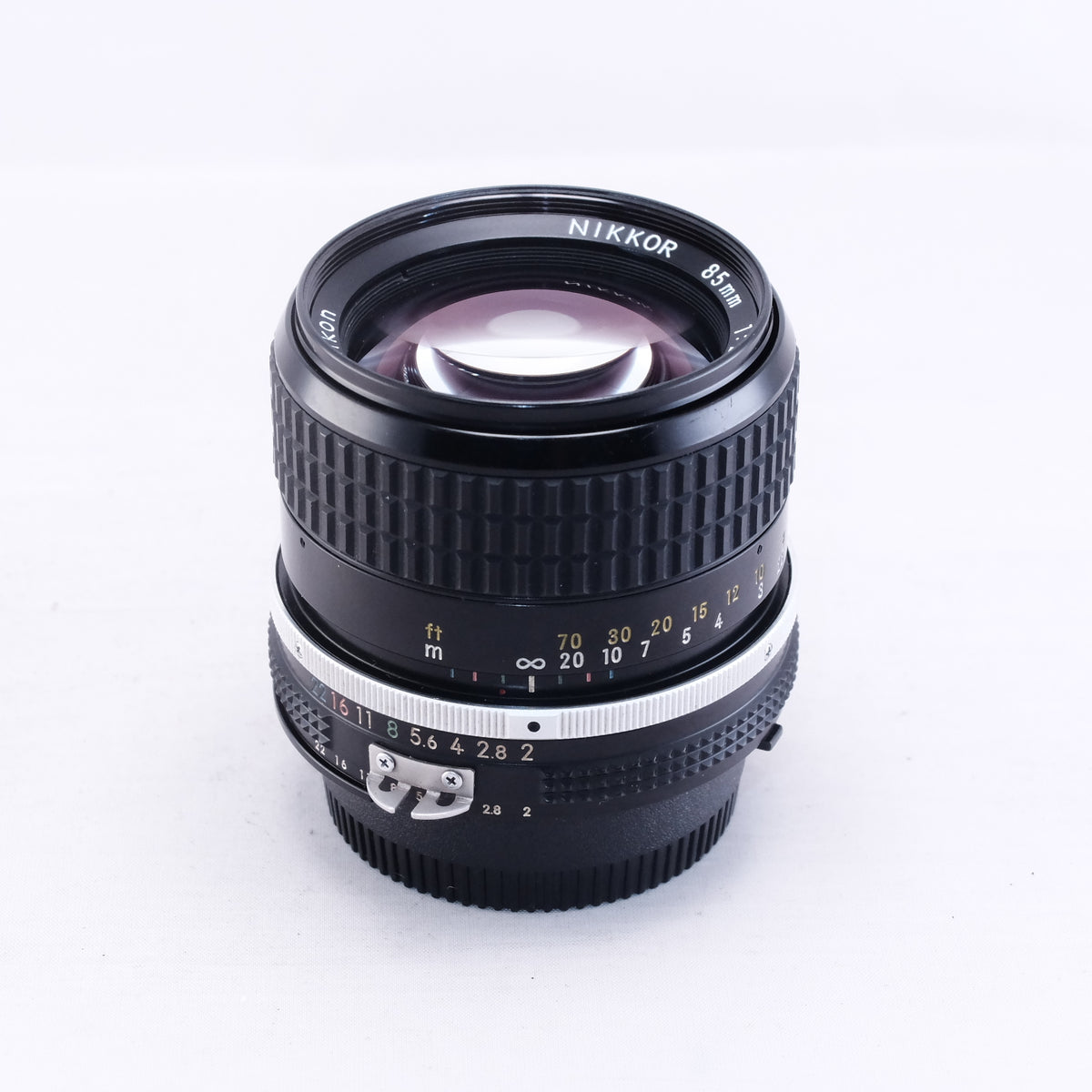 Nikon Ai NIKKOR 85mm F2 [F]