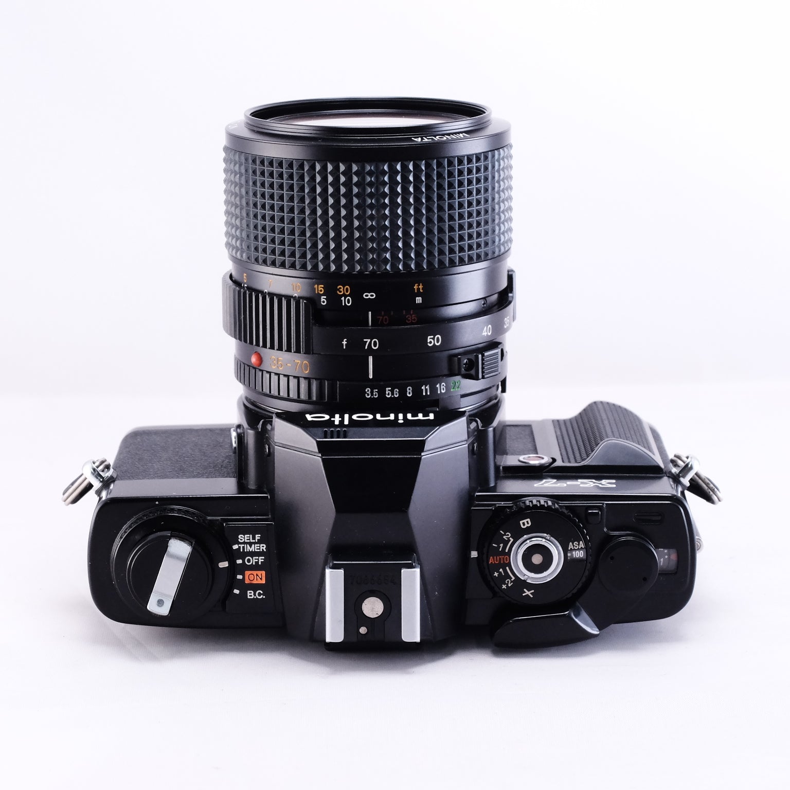 MINOLTA X-7 (Black) + MD ZOOM 35-70mm F3.5