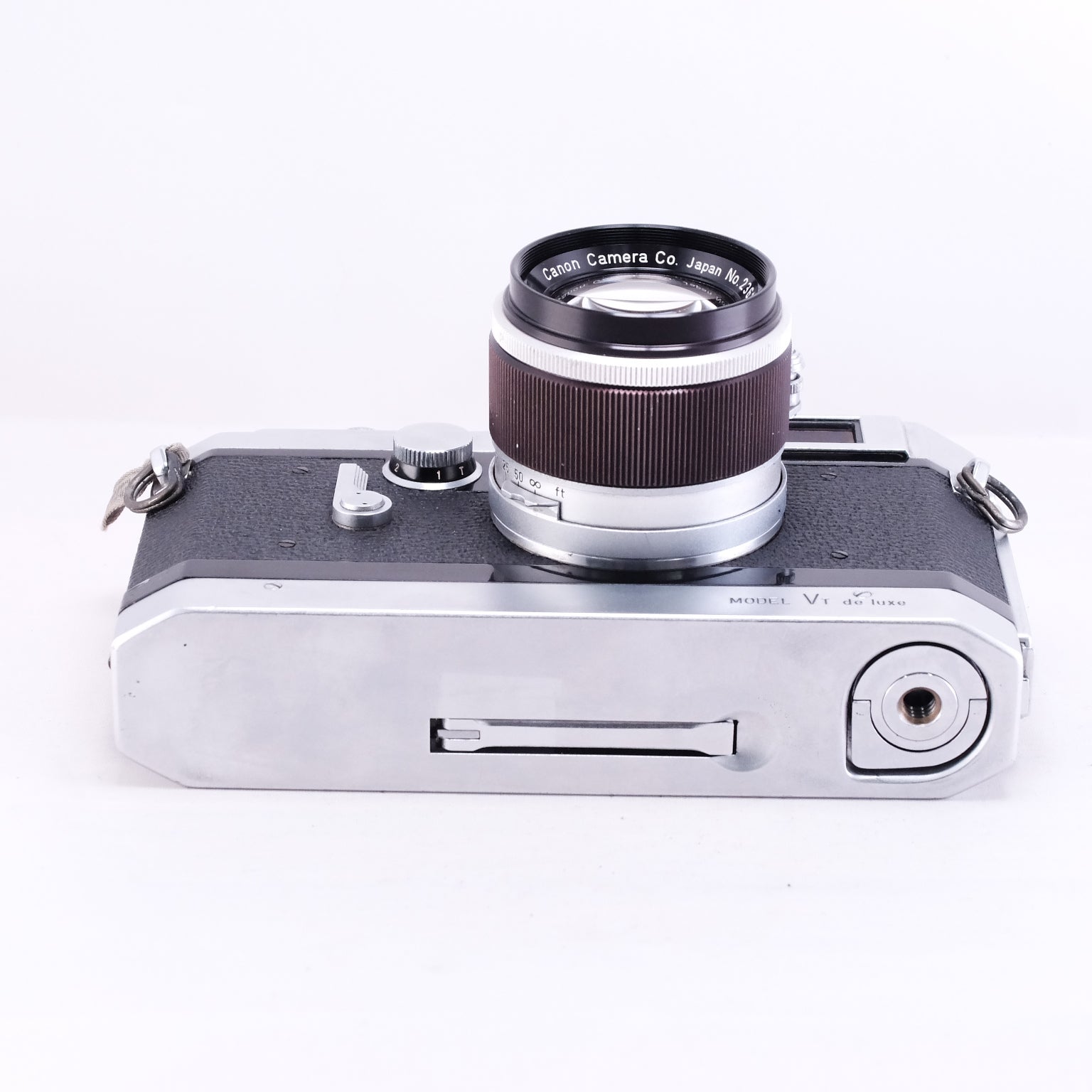 Canon VT deluxe + 50mm F1.8 黒鏡筒