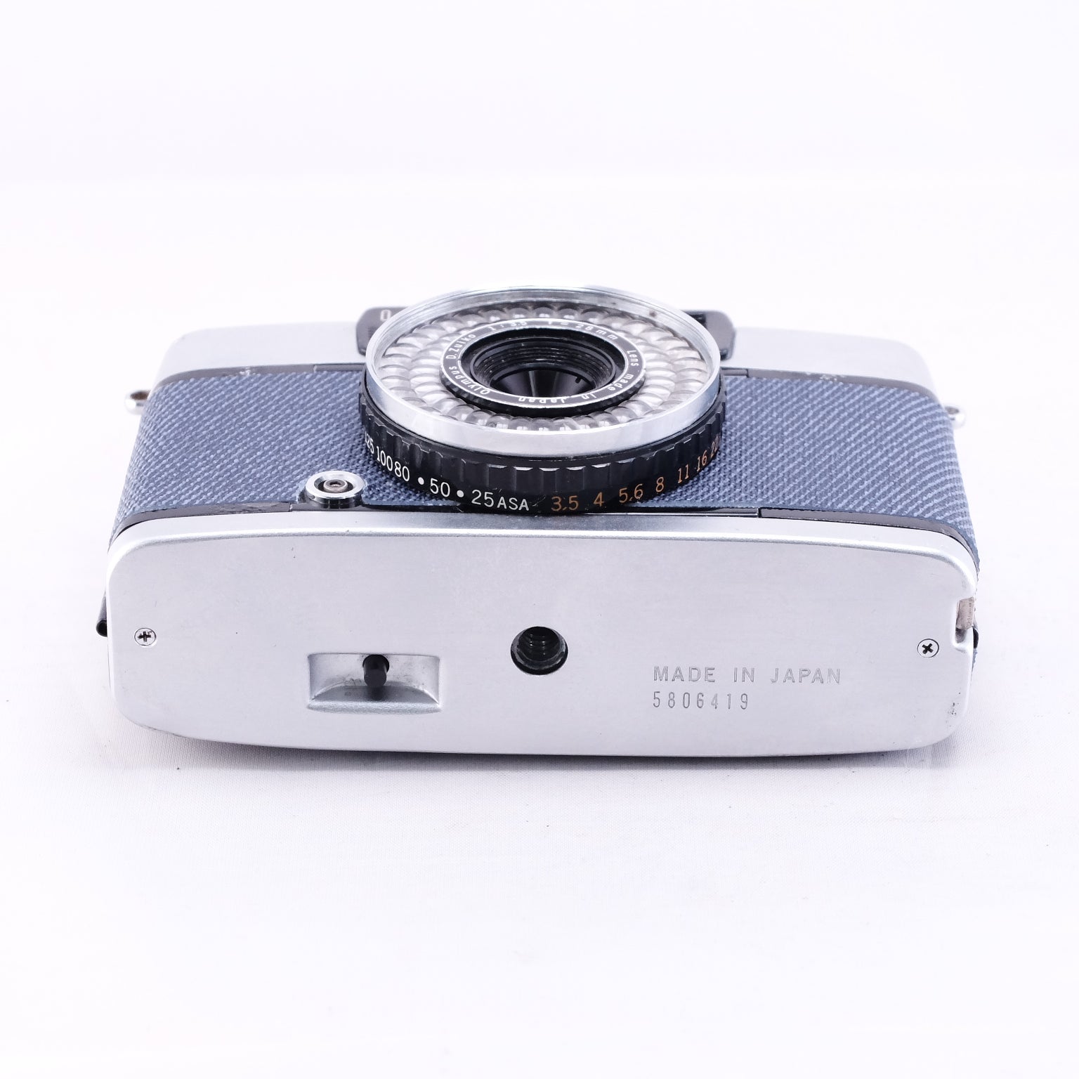 OLYMPUS PEN EE-3 (Ink Blue Denim)