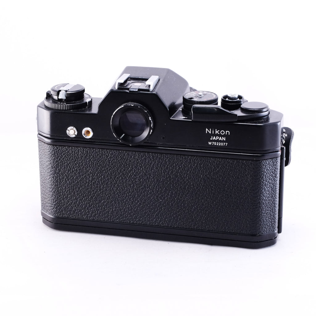 Nikon Nikomat ELW (Black) +Zoom Nikkor 35-70/3.5-4.5