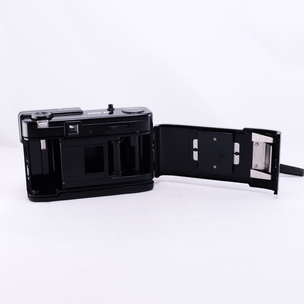 OLYMPUS PEN EF (フラッシュ内臓）