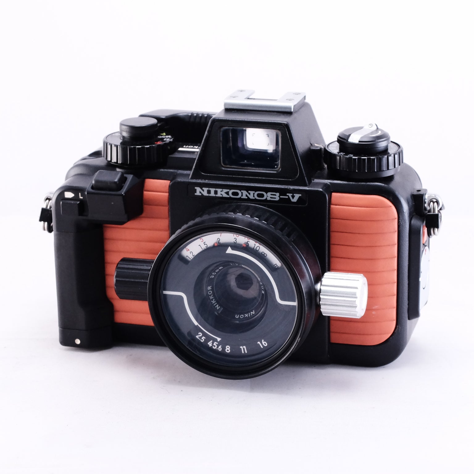 Nikon NIKONOS V (Orange) + NIKKOR 35mm F2.5