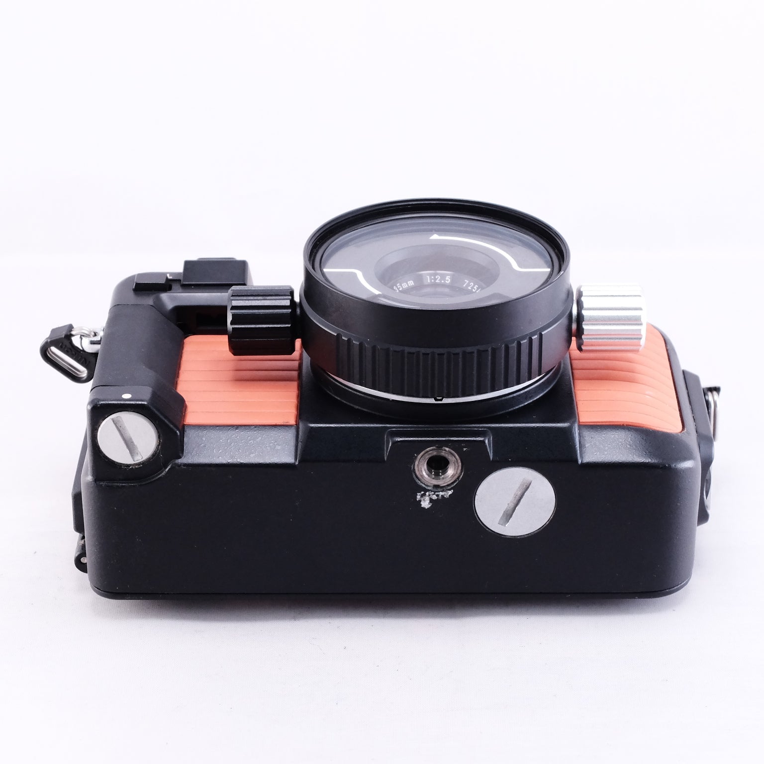 Nikon NIKONOS V (Orange) + NIKKOR 35mm F2.5