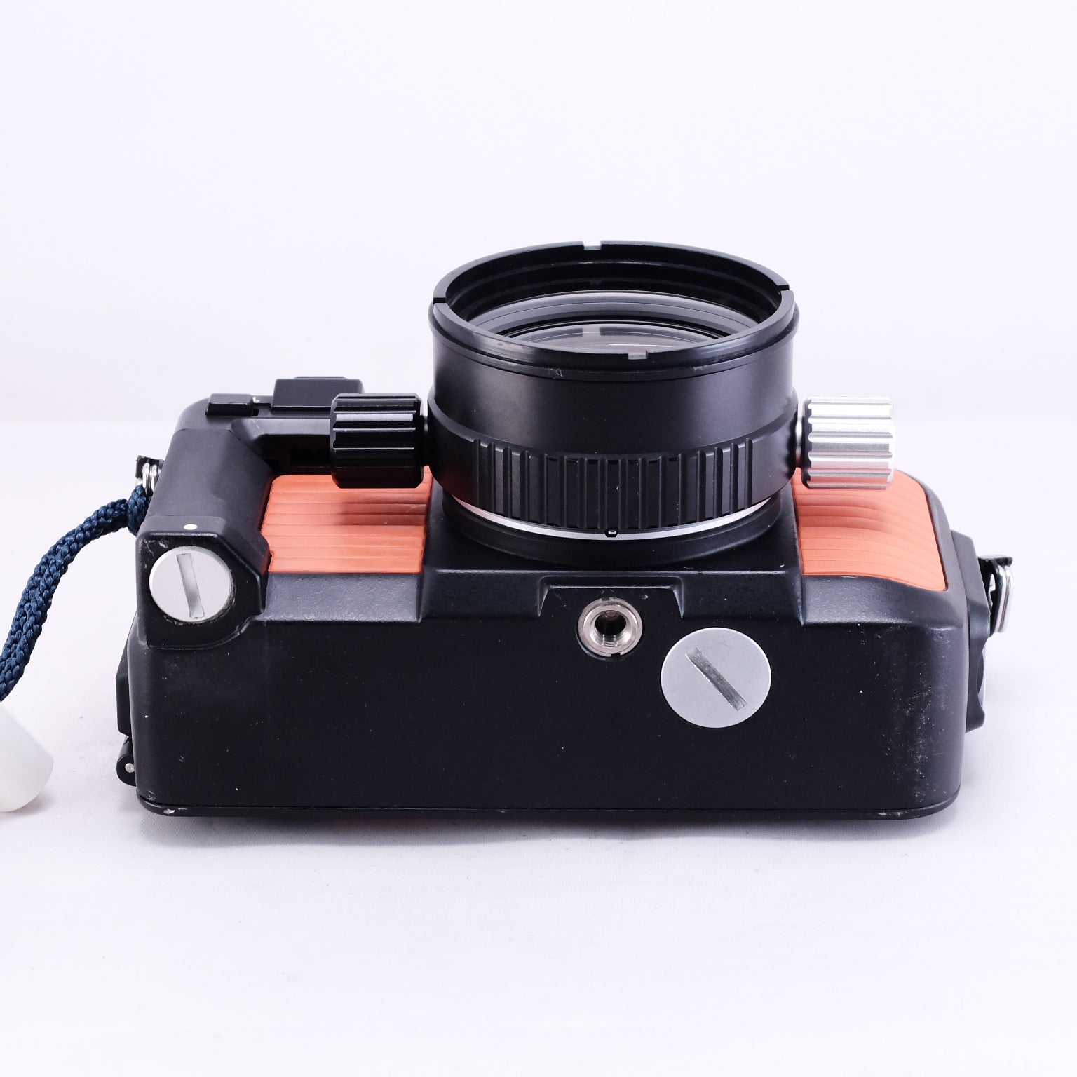 Nikon NIKONOS-V (Orange) + UW-NIKKOR 28mm F3.5