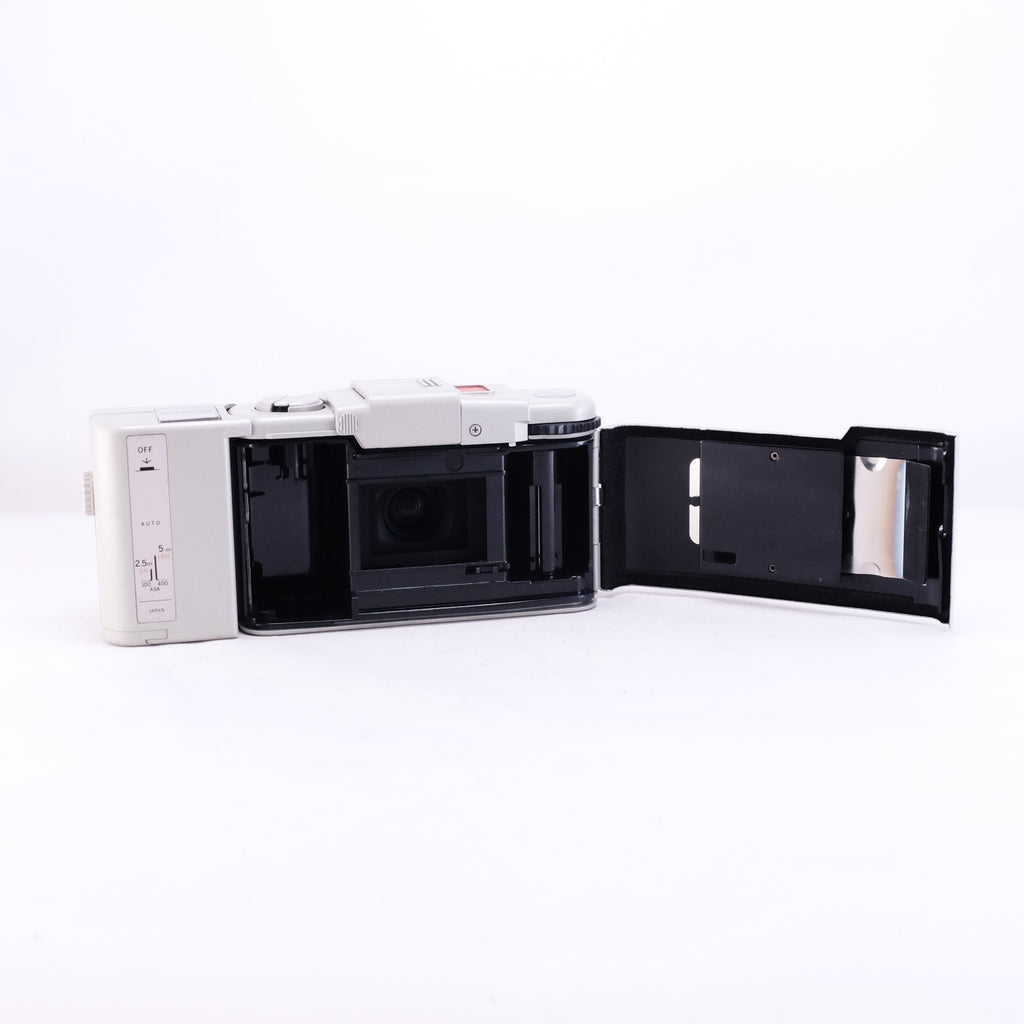OLYMPUS XA 2 + A11 アーバンホワイト ※整備品