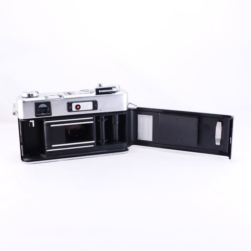 YASHICA ELECTRO 35 GS (silver)