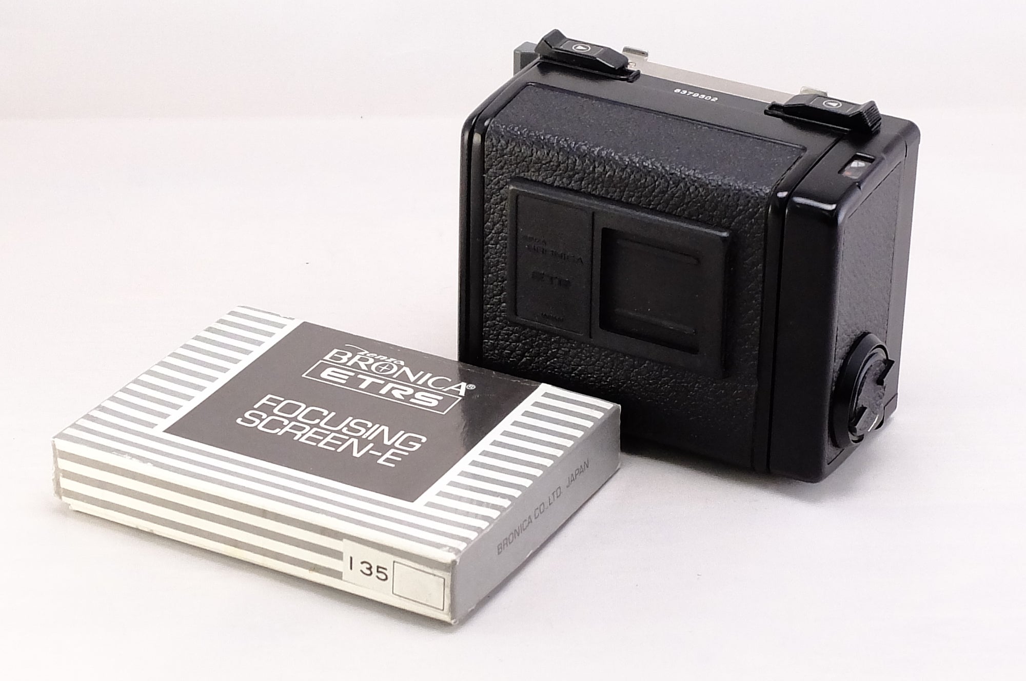 【ZENZA BRONICA】ETR 135N フィルムバック + 135 スクリーン 全面マット [1883745338717] | 東京CAMERA