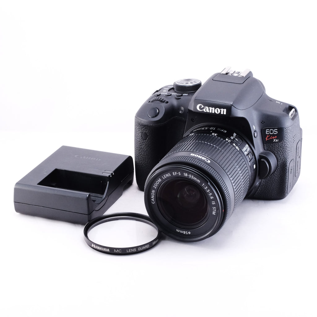 Canon EOS Kiss x8i + EF-S 18-55mm F3.5-5.6 IS STM