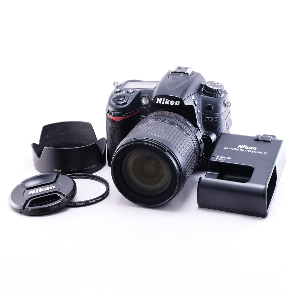 Nikon D7000 + AF-S DX NIKKOR 18-105mm F3.5-5.6G ED VR