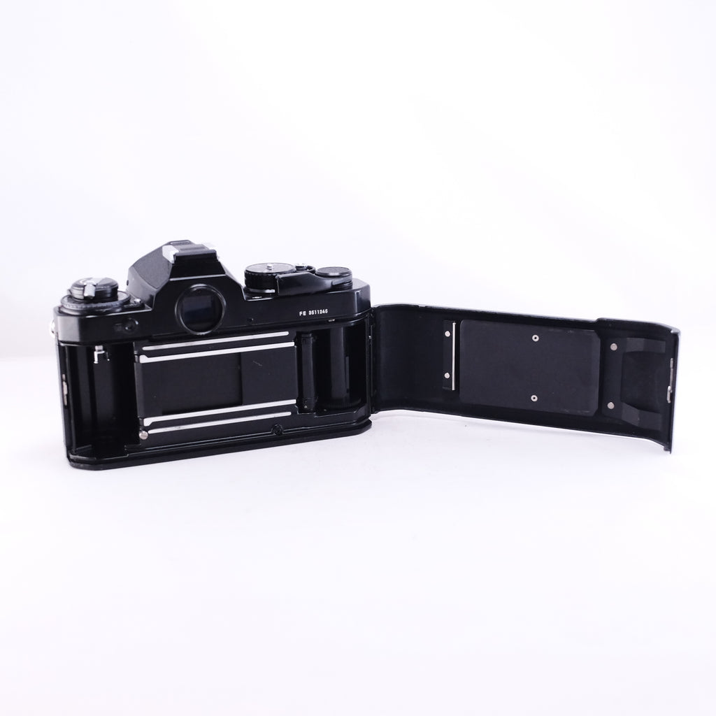Nikon FE (Black)