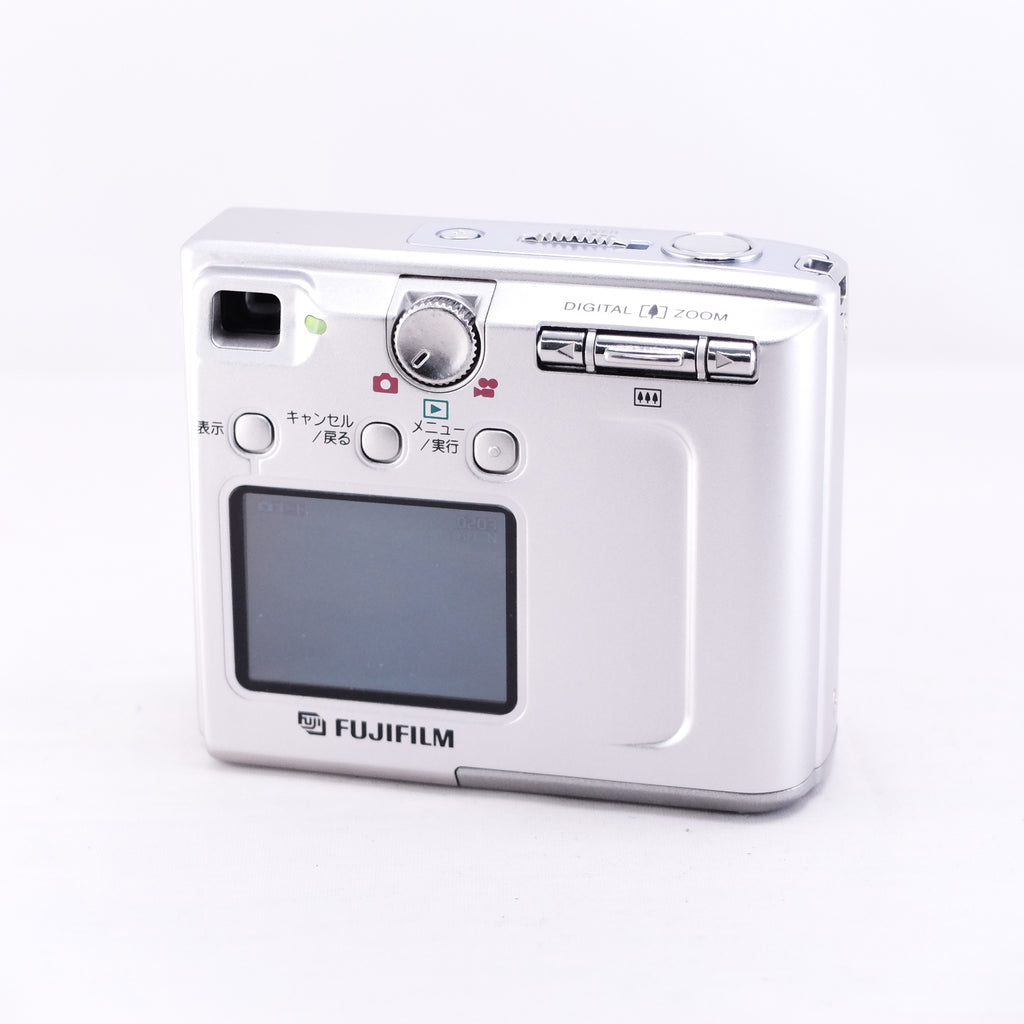 【FUJIFILM】FinePix 4500（シルバー）#1148358206790 （メモリーカード&電池付き） | 東京CAMERA