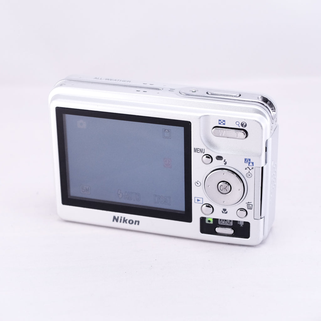 Nikon COOLPIX S2（メモリーカード&バッテリー/充電器付き）