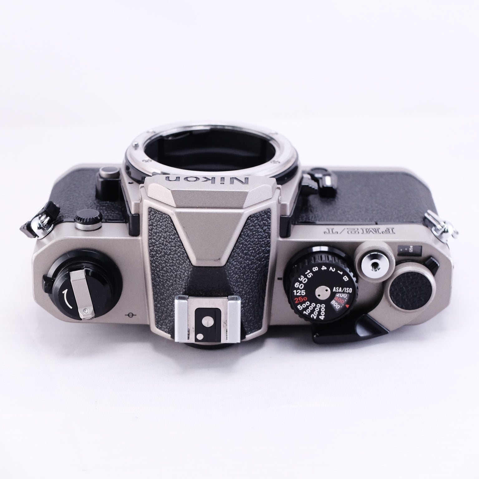 Nikon New FM2/T チタン