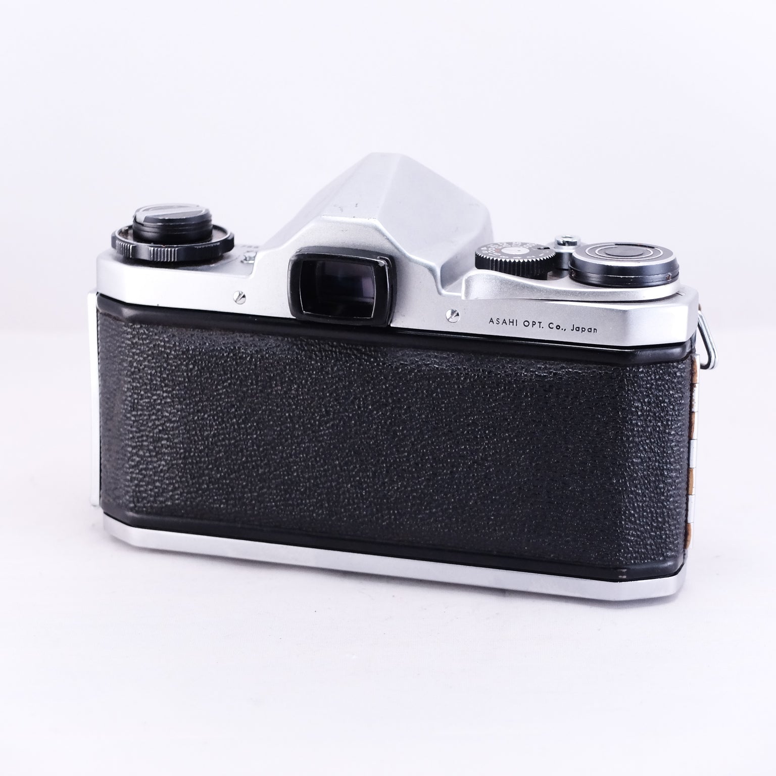 PENTAX SV (silver) + Super-Takumar 55mm F1.8