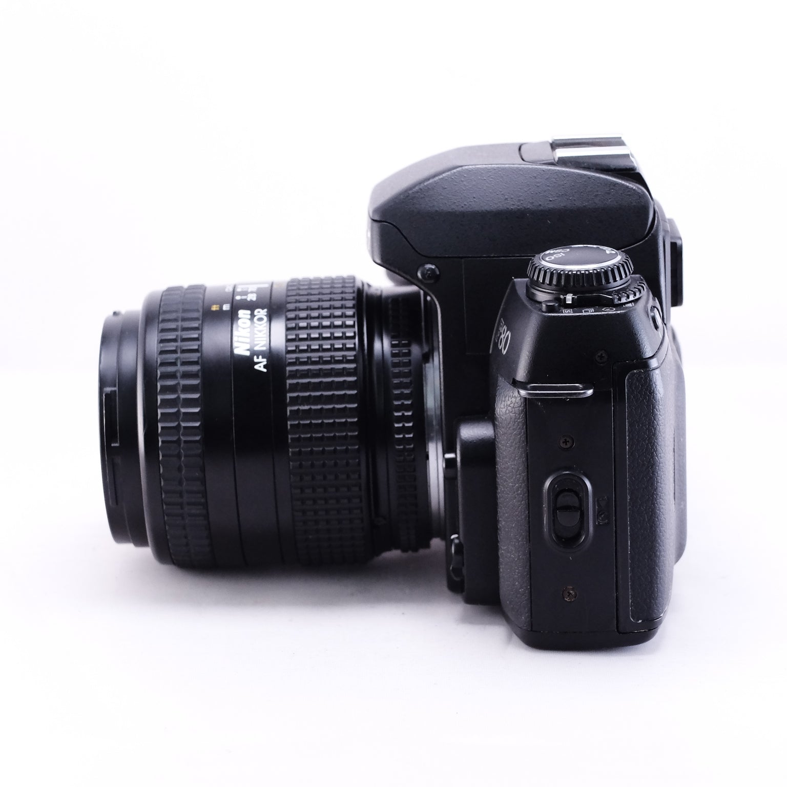 Nikon F80 + AF NIKKOR 35-70mm F3.3-4.5 (Kodakフィルム&電池付き)