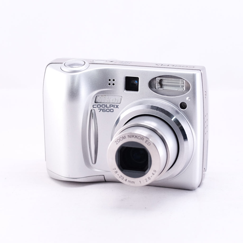 Nikon COOLPIX 7600（メモリーカード&電池付き）