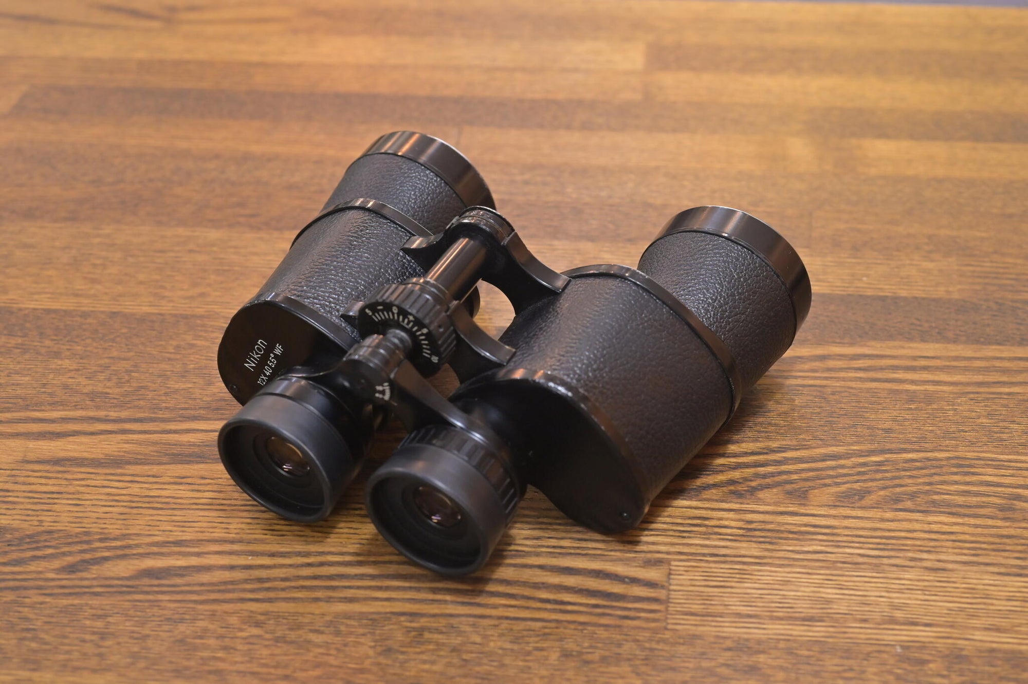 Nikon 12x40 5.5° WF 双眼鏡